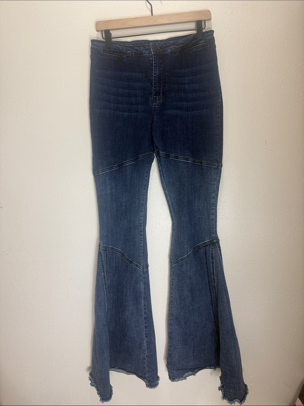 Saints & Hearts Dark Blue Women's High-Rise Flare Jeans, Size L